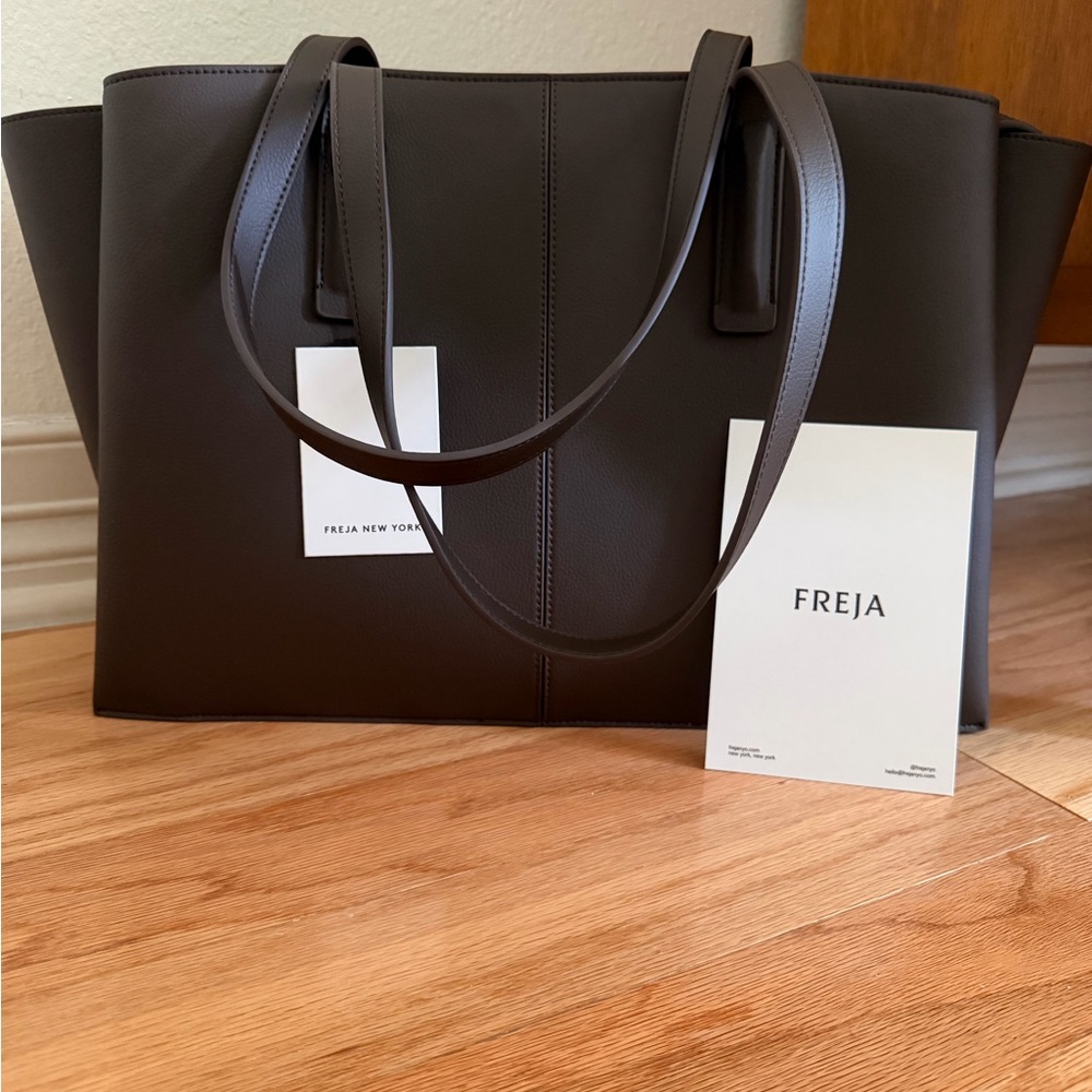Freja New York Paloma Leather Tote Handbag Womens In Color Espresso